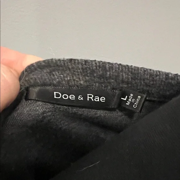 Doe & Rae Charcoal Gray Tunic with Belt from dry goods - Picture 2 of 7